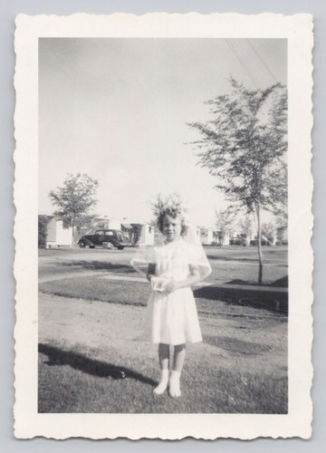 Young girl first holy - young,